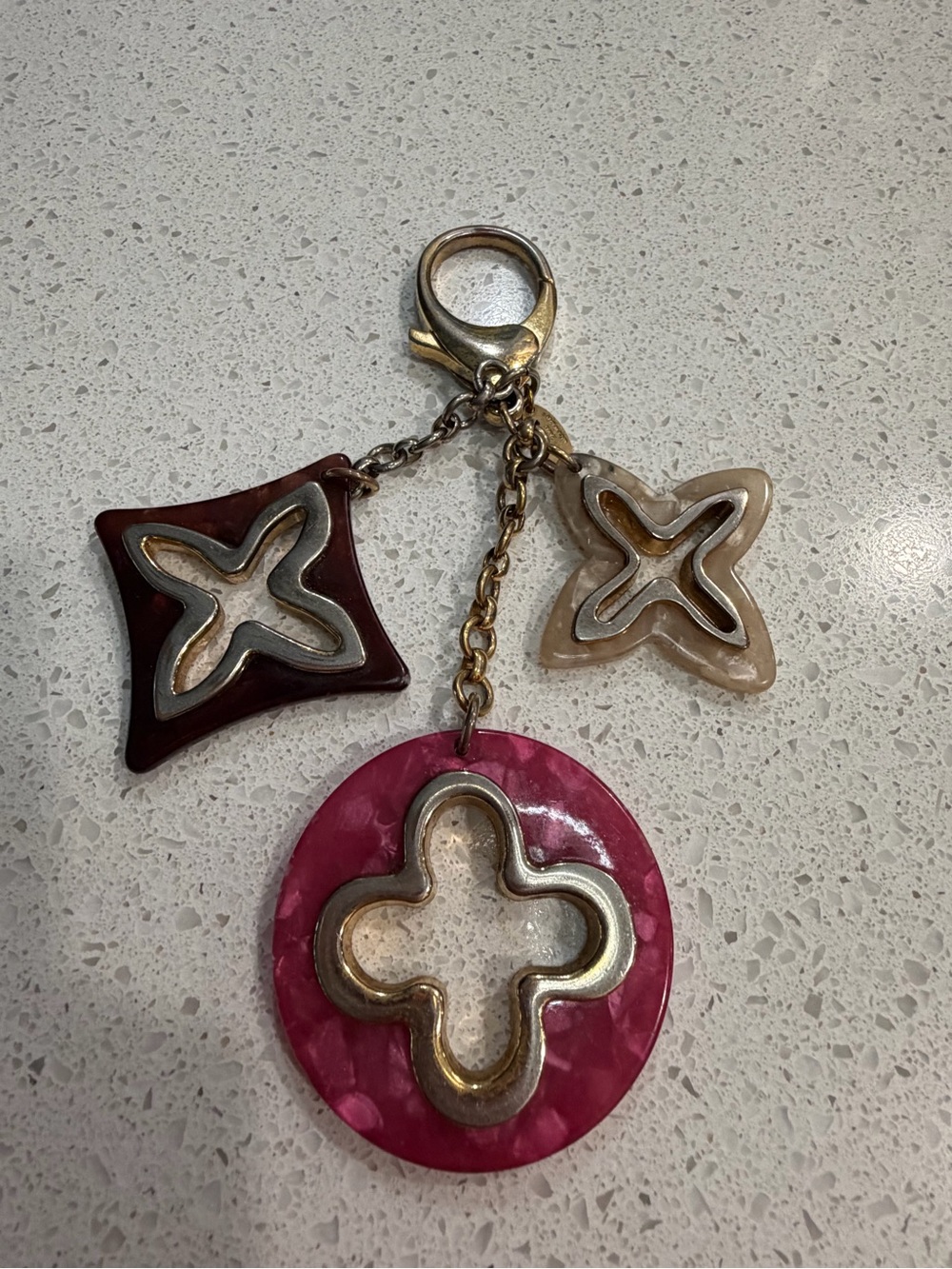 Louis Vuitton Fleur de Monogram Resin Bag Charm / Key Holder - Picture 3 of 3